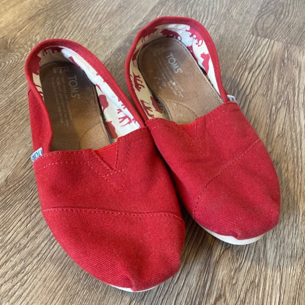 Red Toms - Size 7.5